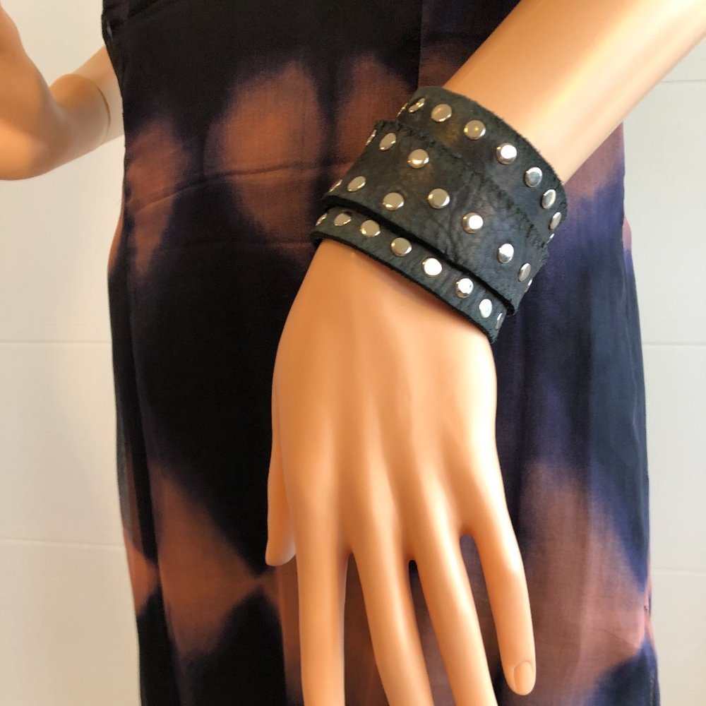 Leather bracelet - Picture 4 of 16